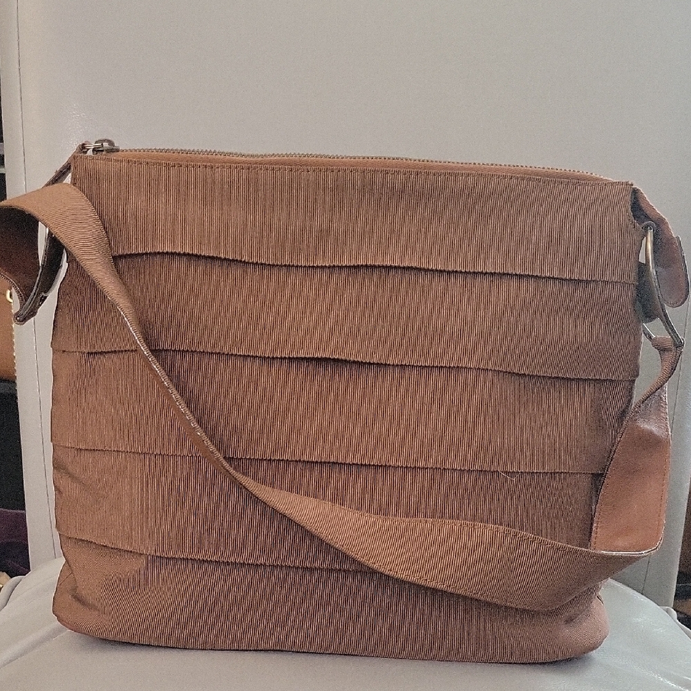 Salvatore Ferragamo Vala Shoulder Bag